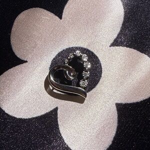 Elegant Silver Heart Pendant